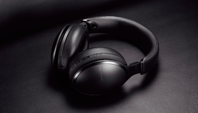 DISPLAY MODEL - Panasonic RP-HD610N Hi-Res Noise Cancelling Headphones
